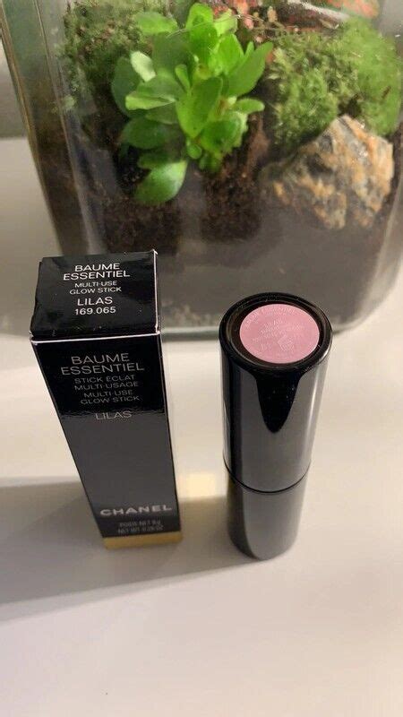 chanel baume stick lilas.